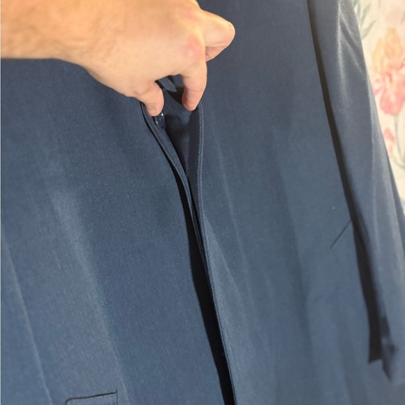 Vintage Elegant Blue Trench Coat for Men - Picture 4 of 9